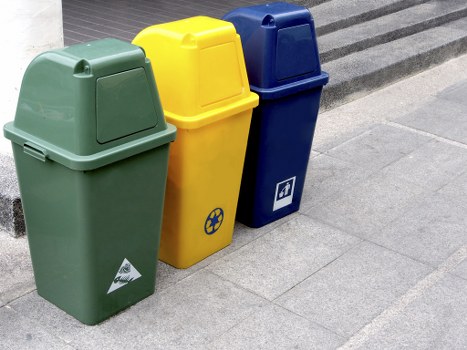 Advanced waste sorting techniques for construction debris